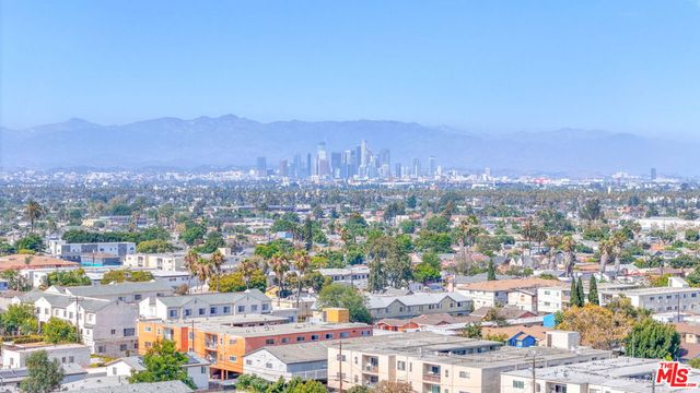 3312 Hyde Park Boulevard, Los Angeles, CA 90043