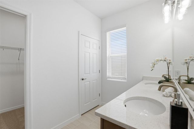 725 FARFIELDS STREET, Deland, FL 32724