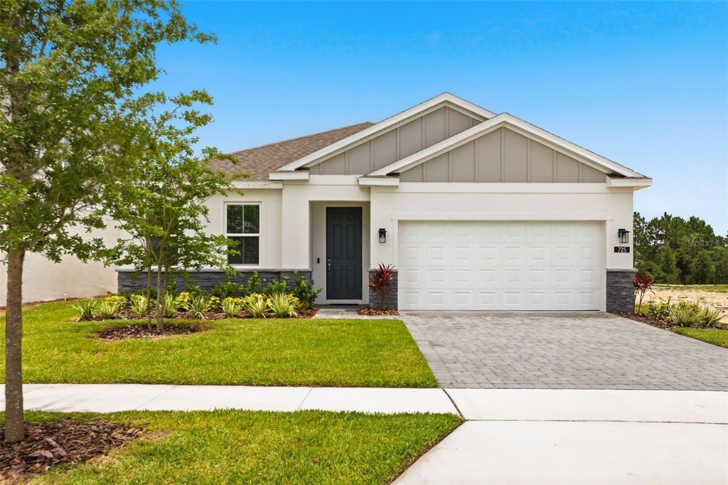 725 FARFIELDS STREET, Deland, FL 32724