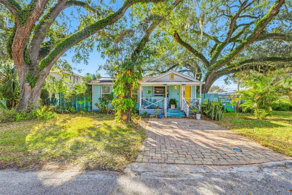 Image 1 of property listing at 8418 N 9TH STREET, Tampa, FL 33604