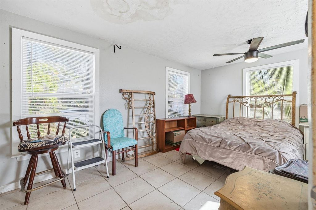 Image 12 of property listing at 8418 N 9TH STREET, Tampa, FL 33604