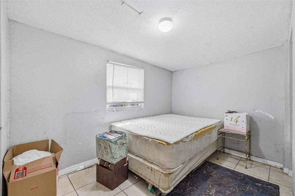 Image 17 of property listing at 8418 N 9TH STREET, Tampa, FL 33604