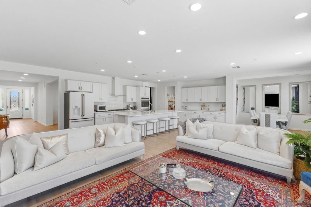 Image 12 of property listing at 34490 Bloombery Rd, Murrieta, CA 92563