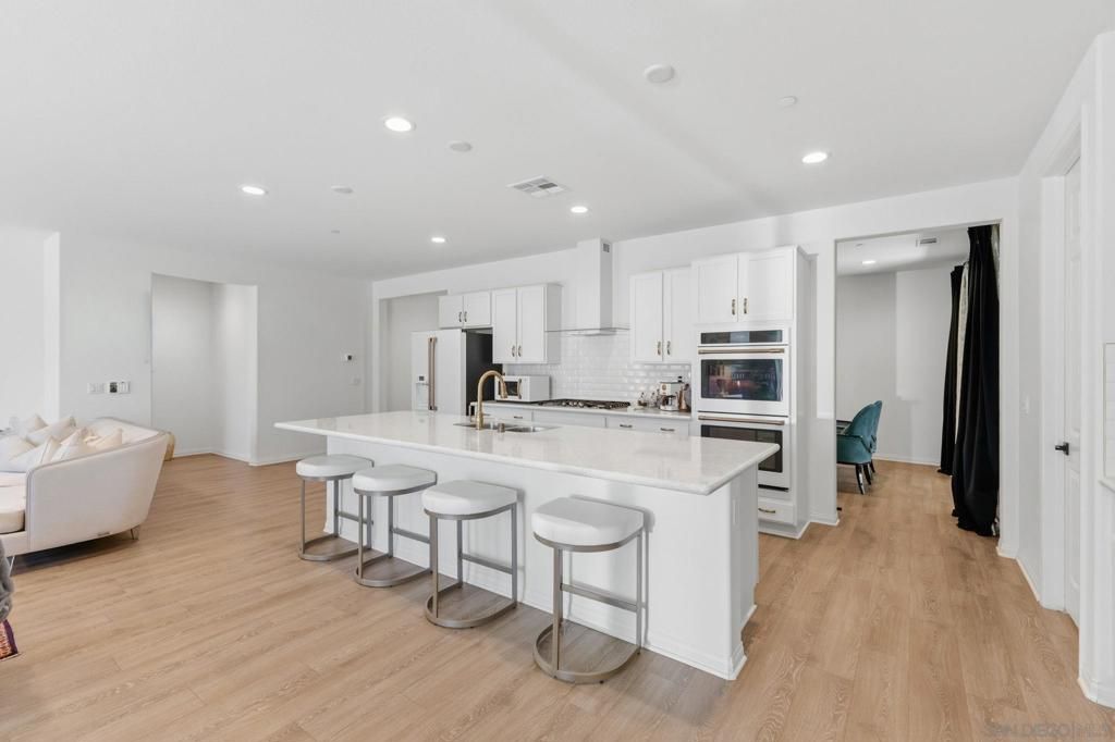 Image 22 of property listing at 34490 Bloombery Rd, Murrieta, CA 92563