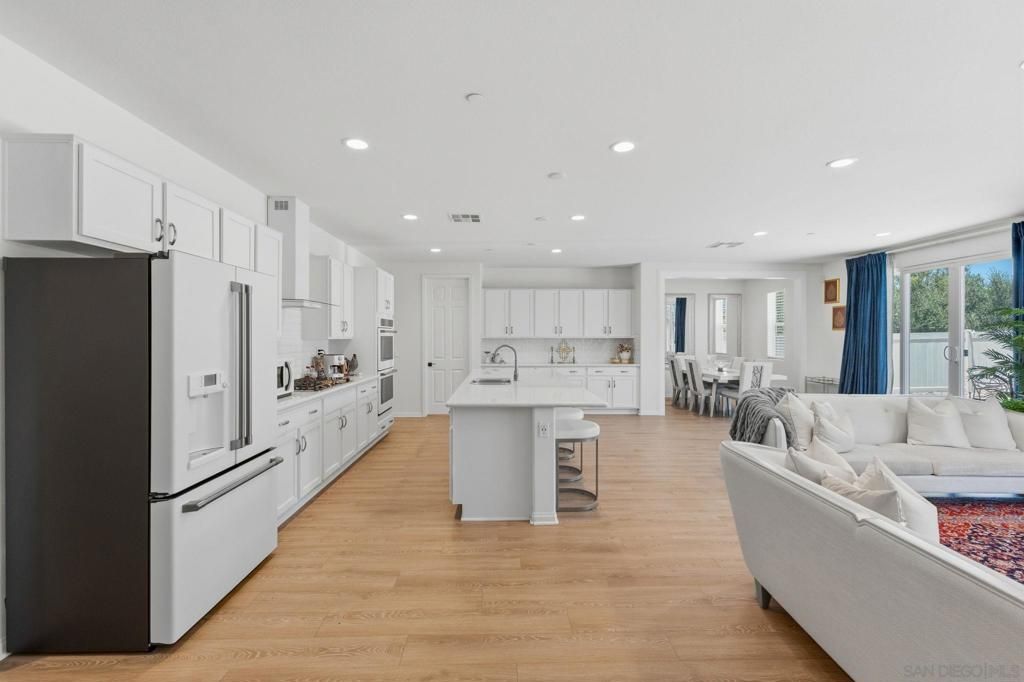 Image 24 of property listing at 34490 Bloombery Rd, Murrieta, CA 92563