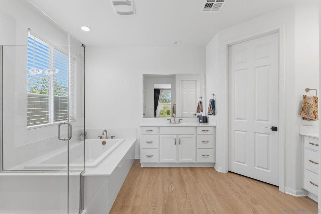 Image 27 of property listing at 34490 Bloombery Rd, Murrieta, CA 92563