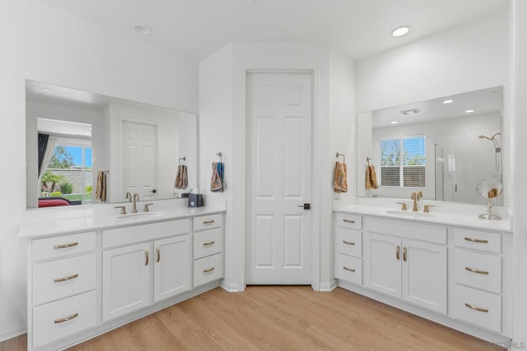 Image 28 of property listing at 34490 Bloombery Rd, Murrieta, CA 92563