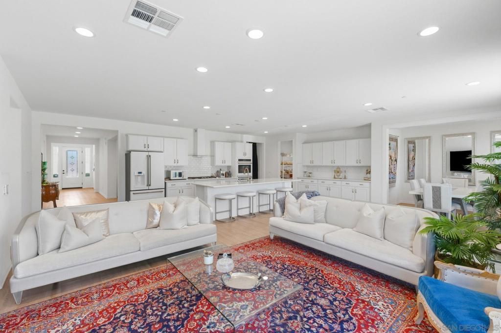 Image 3 of property listing at 34490 Bloombery Rd, Murrieta, CA 92563