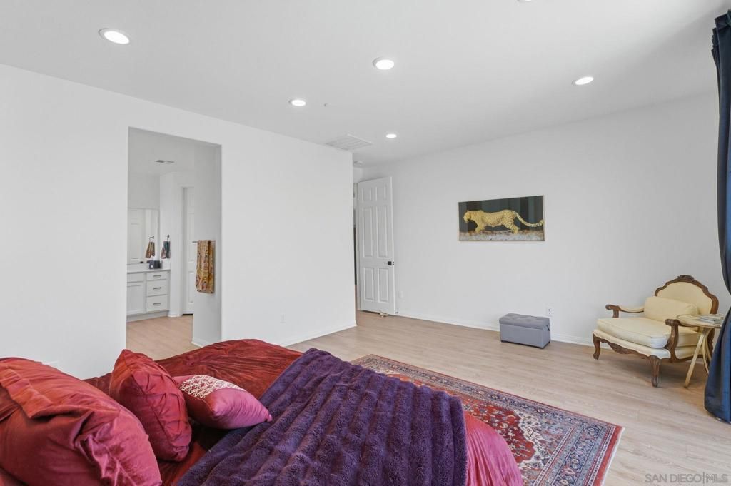 Image 33 of property listing at 34490 Bloombery Rd, Murrieta, CA 92563