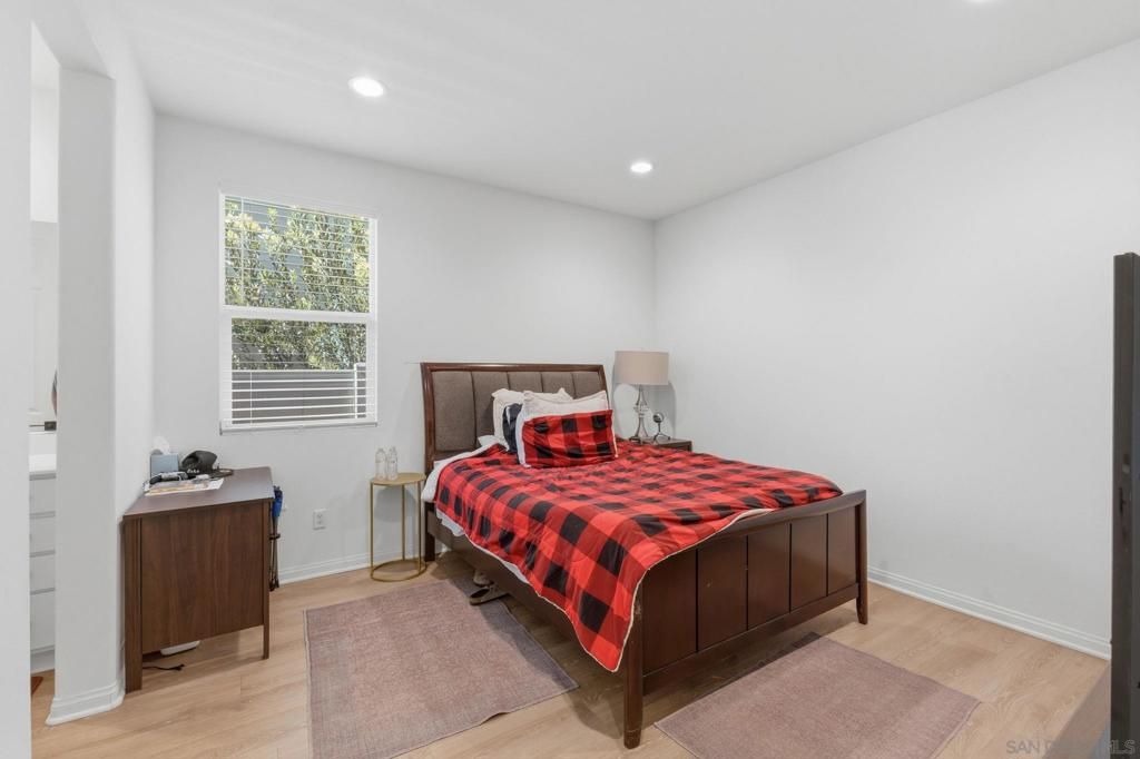Image 41 of property listing at 34490 Bloombery Rd, Murrieta, CA 92563