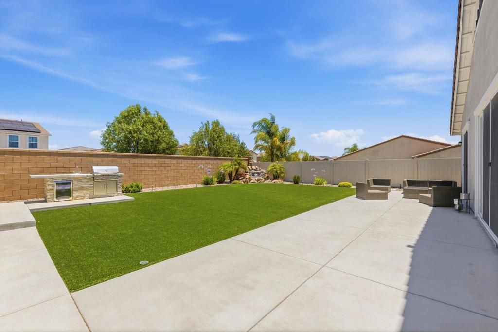 Image 50 of property listing at 34490 Bloombery Rd, Murrieta, CA 92563