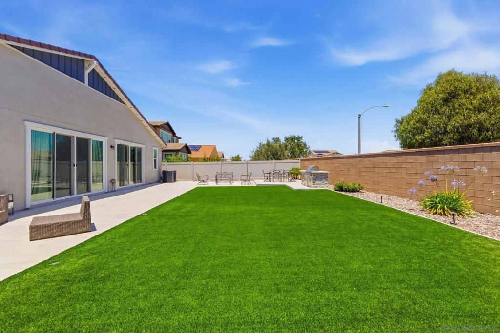 Image 52 of property listing at 34490 Bloombery Rd, Murrieta, CA 92563