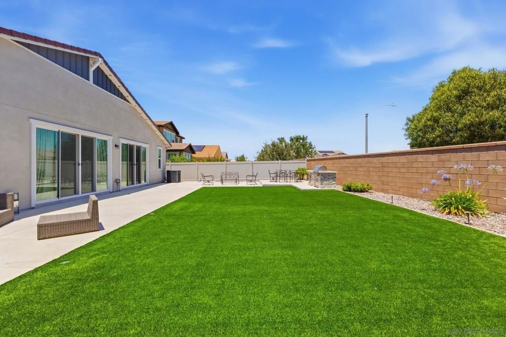 Image 54 of property listing at 34490 Bloombery Rd, Murrieta, CA 92563