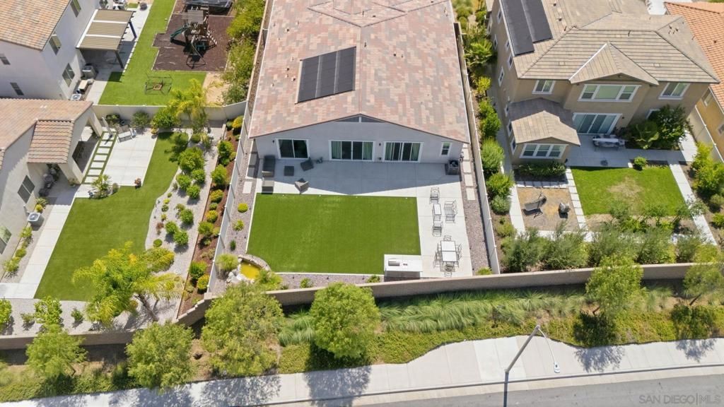 Image 57 of property listing at 34490 Bloombery Rd, Murrieta, CA 92563