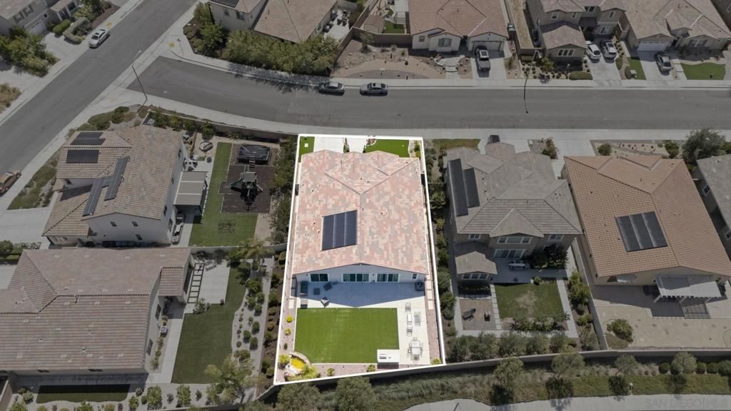 Image 58 of property listing at 34490 Bloombery Rd, Murrieta, CA 92563