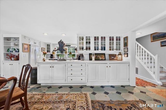 25 Johnny Cake Hill Road, Old Lyme, CT 06371