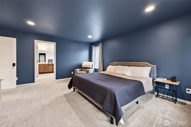 5530 Douglas Avenue SE, Auburn, WA 98093