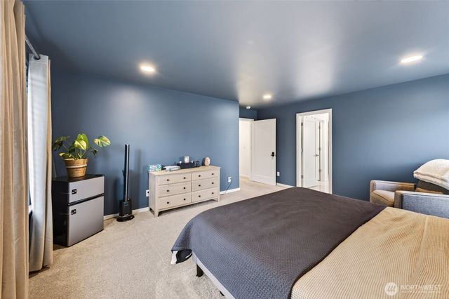 5530 Douglas Avenue SE, Auburn, WA 98093