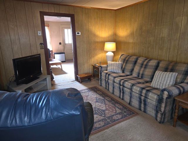 535 Waterworks RD, Radford, VA 24141