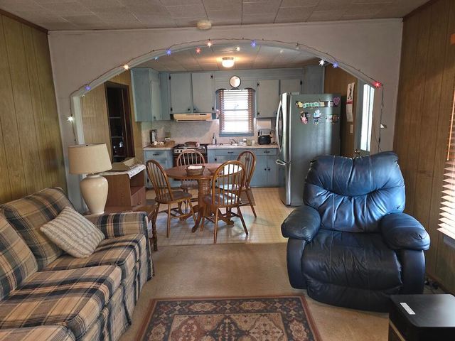 535 Waterworks RD, Radford, VA 24141