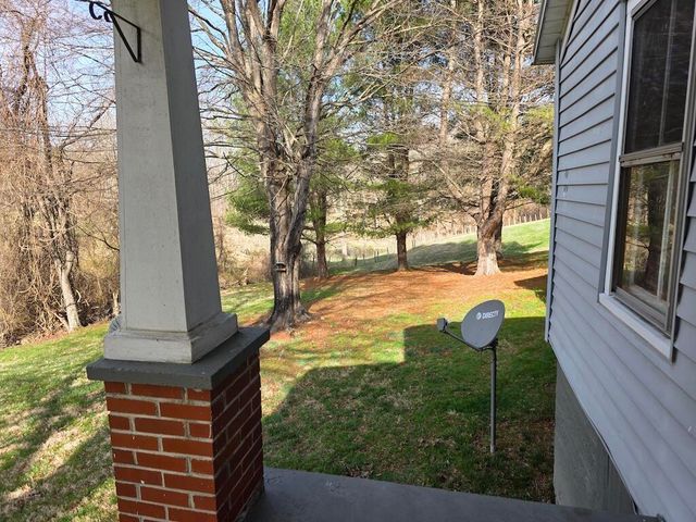 535 Waterworks RD, Radford, VA 24141