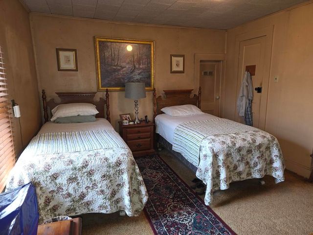 535 Waterworks RD, Radford, VA 24141