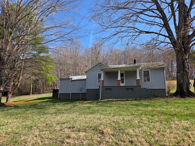 535 Waterworks RD, Radford, VA 24141