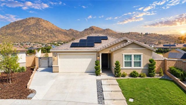 8012 Rooster Court, Riverside, CA 92507
