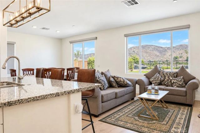 8012 Rooster Court, Riverside, CA 92507