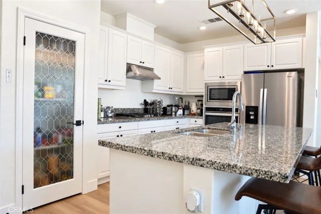 8012 Rooster Court, Riverside, CA 92507