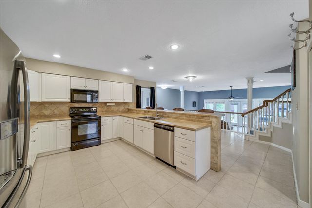 734 Lake View Drive, Montgomery, TX 77356