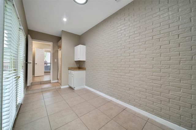 734 Lake View Drive, Montgomery, TX 77356