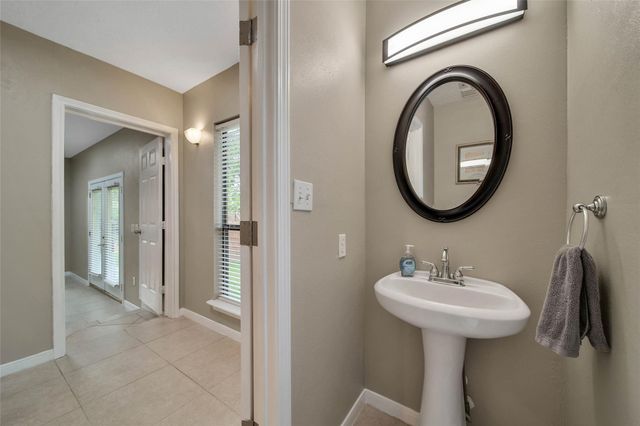 734 Lake View Drive, Montgomery, TX 77356