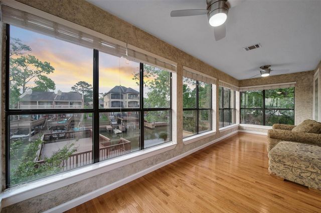 734 Lake View Drive, Montgomery, TX 77356