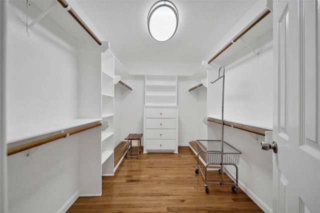 734 Lake View Drive, Montgomery, TX 77356