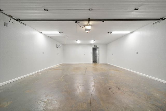 734 Lake View Drive, Montgomery, TX 77356