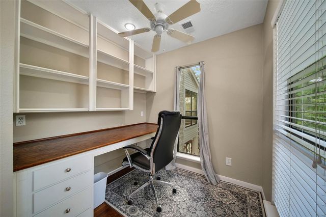 734 Lake View Drive, Montgomery, TX 77356