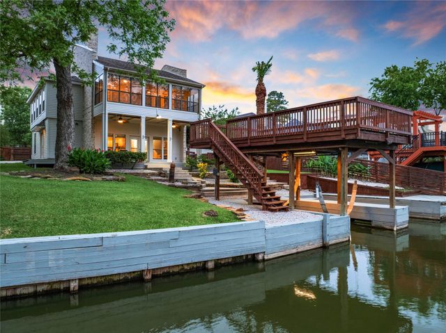 734 Lake View Drive, Montgomery, TX 77356