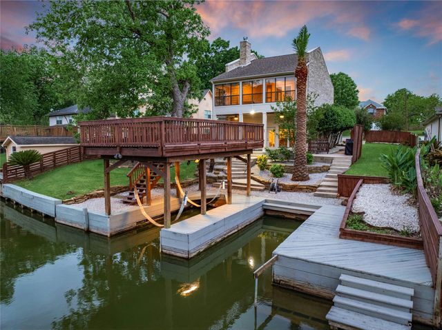 734 Lake View Drive, Montgomery, TX 77356