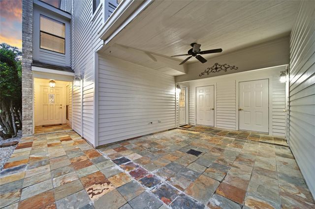 734 Lake View Drive, Montgomery, TX 77356