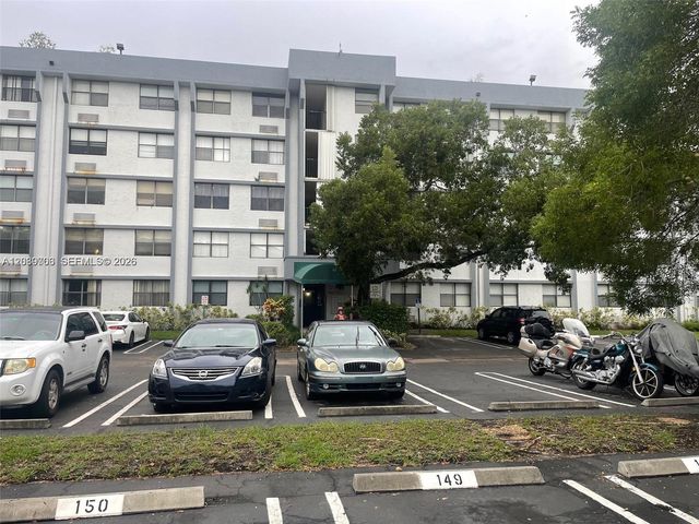 2401 Riverside Drive 203B, Coral Springs, FL 33065