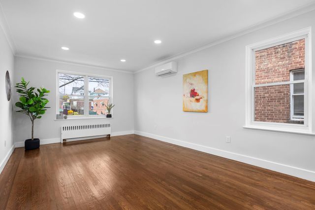 2520 Tenbroeck Avenue, Bronx, NY 10469