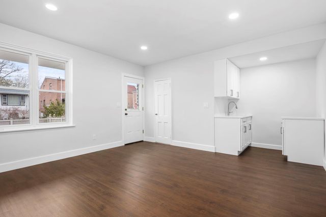 2520 Tenbroeck Avenue, Bronx, NY 10469