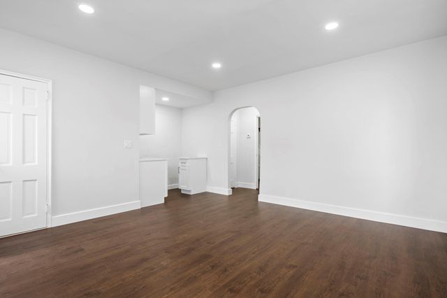2520 Tenbroeck Avenue, Bronx, NY 10469