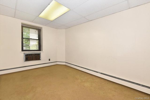 40 STONER Avenue 01, Great Neck, NY 11021