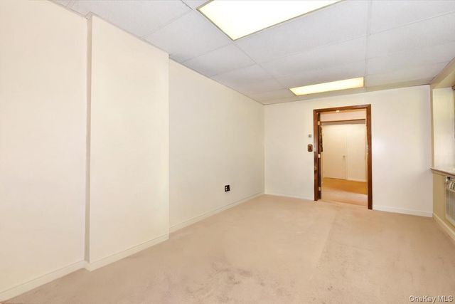 40 STONER Avenue 01, Great Neck, NY 11021