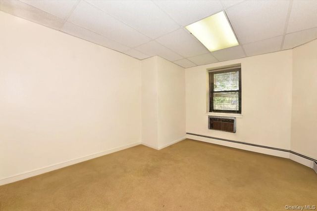40 STONER Avenue 01, Great Neck, NY 11021