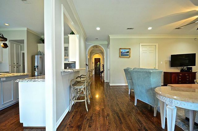 4142 Villanova Street, West University Place, TX 77005