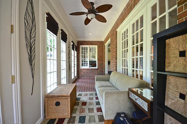 4142 Villanova Street, West University Place, TX 77005