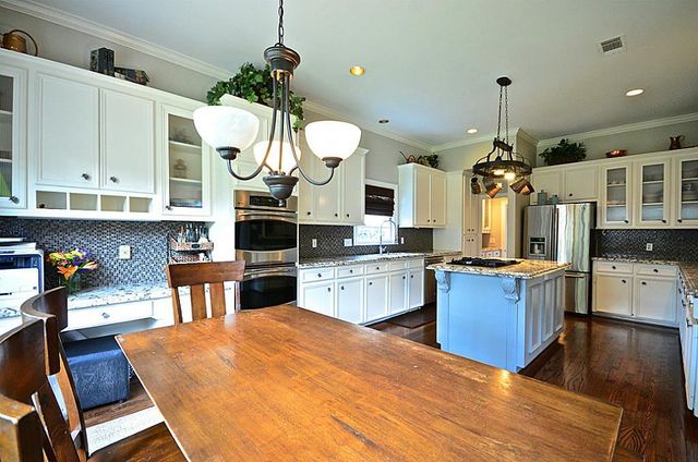 4142 Villanova Street, West University Place, TX 77005